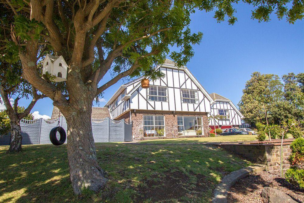 Tudor Manor Bed & Breakfast Paraparaumu Exterior foto