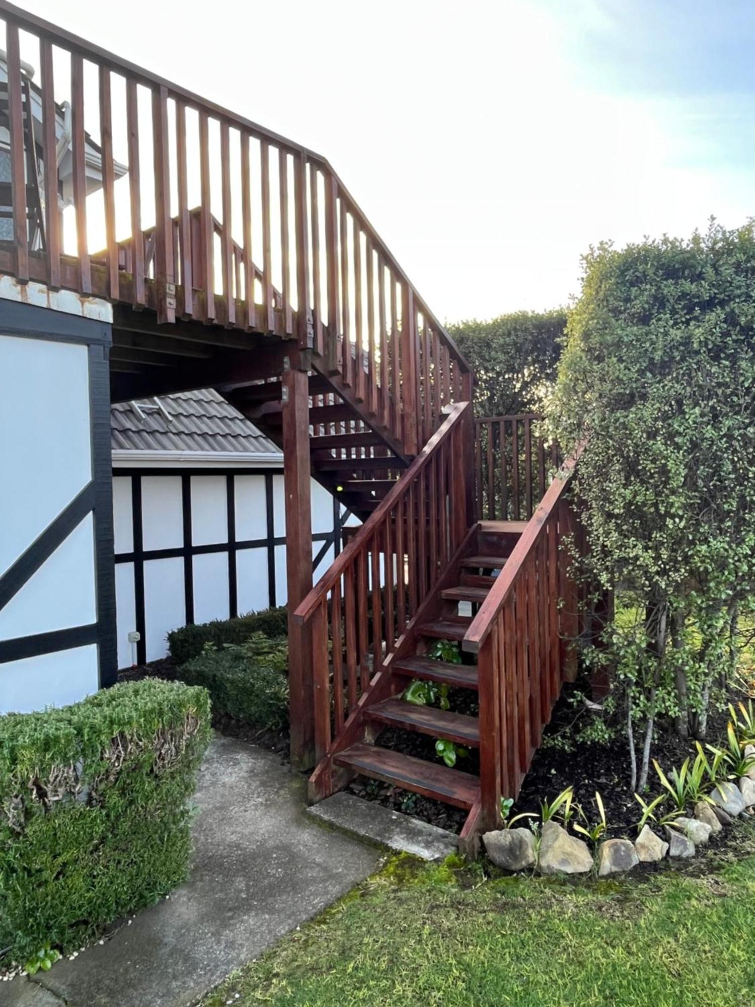 Tudor Manor Bed & Breakfast Paraparaumu Exterior foto