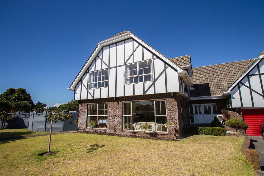 Tudor Manor Bed & Breakfast Paraparaumu Exterior foto