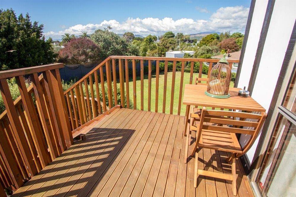 Tudor Manor Bed & Breakfast Paraparaumu Exterior foto