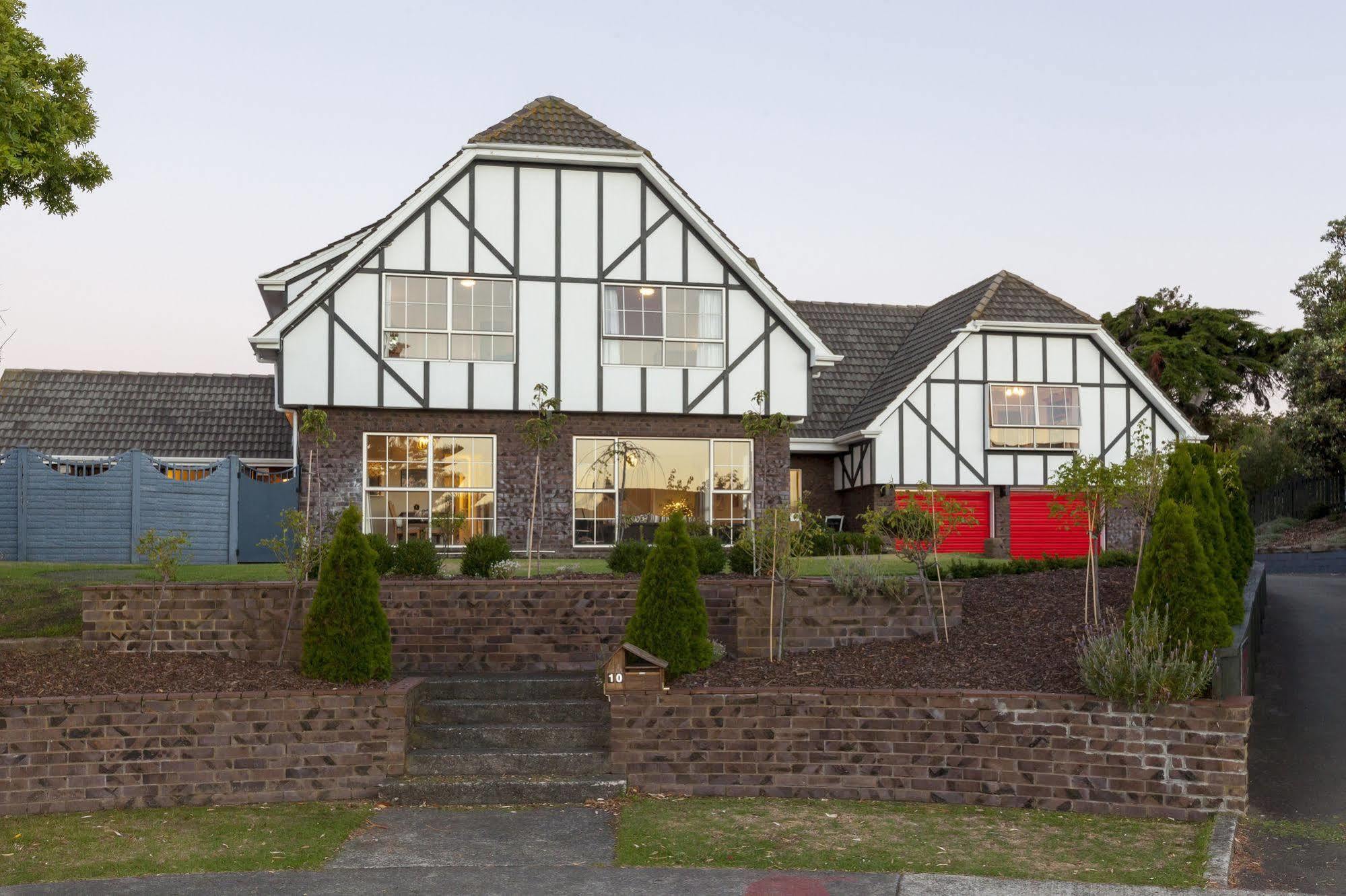 Tudor Manor Bed & Breakfast Paraparaumu Exterior foto